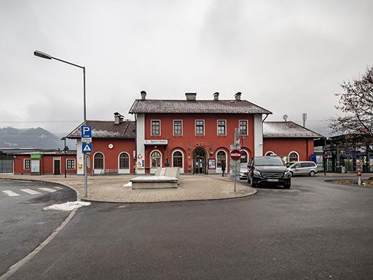 "Bahnhof Schwaz" von Josef Sieß