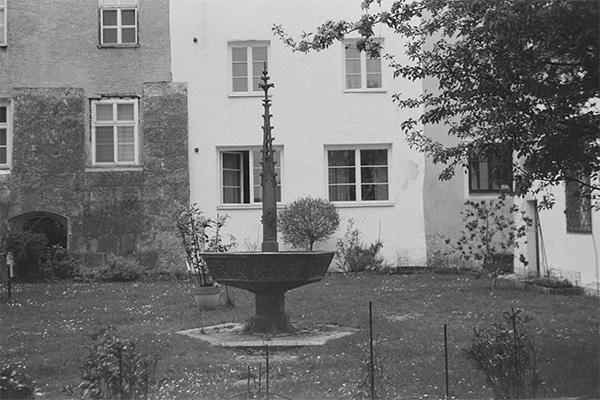 Digitalisiertes Negativ; fotografiert mit einer Retinette